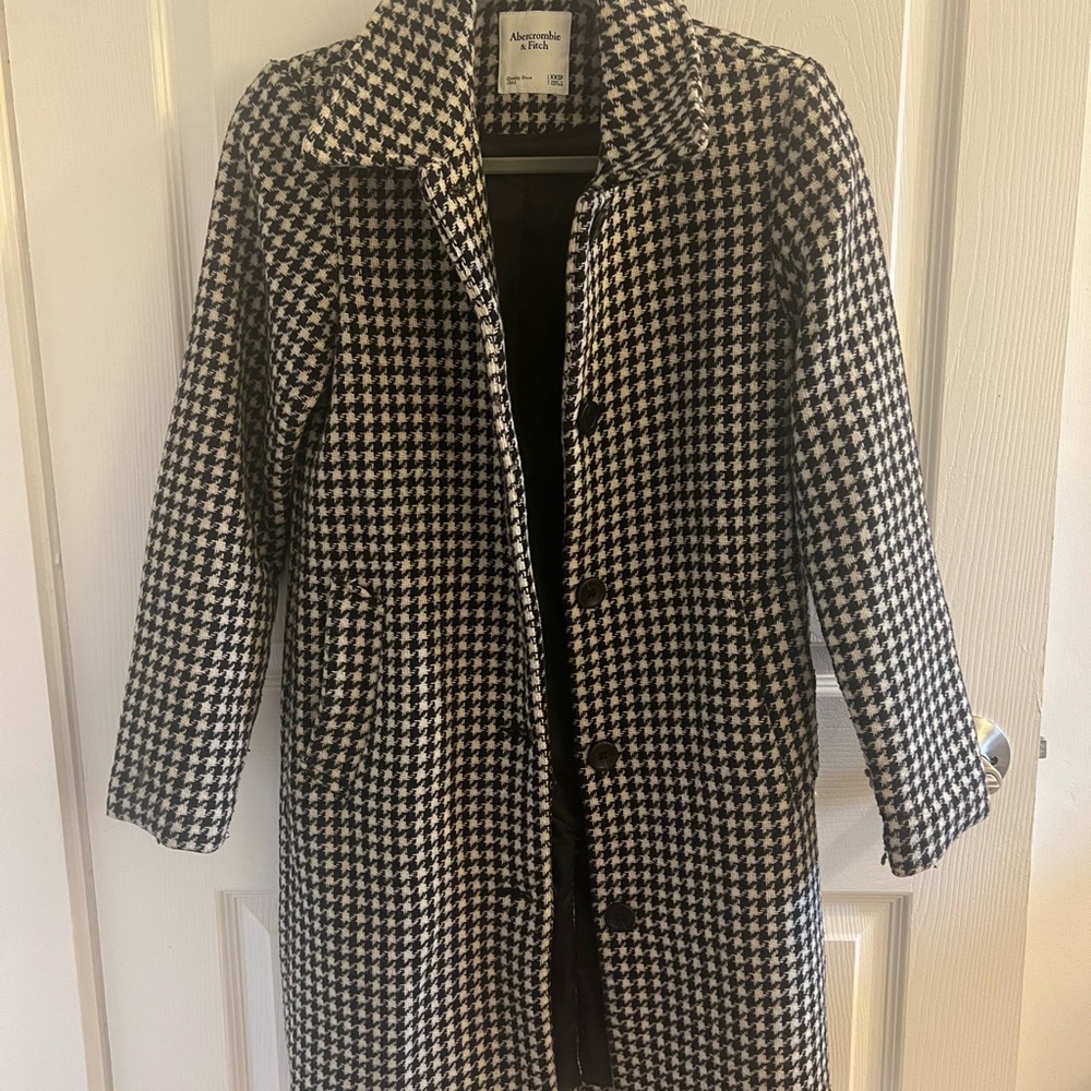 Abercrombie & Fitch Black and White Houndstooth Coat Size XXS
